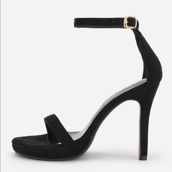 NWT heels - Picture 4 of 6